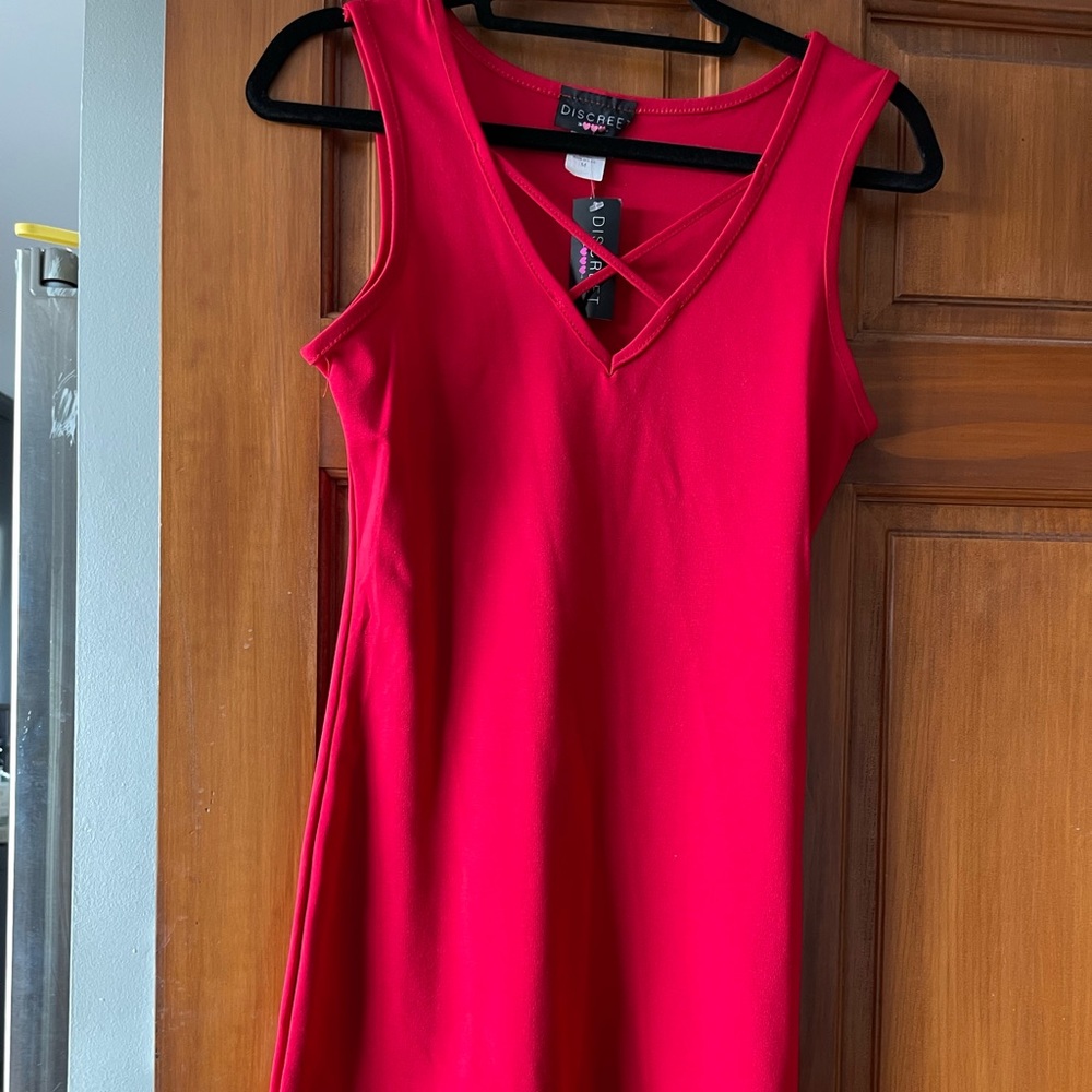 Red sleeveless sexy red dress
